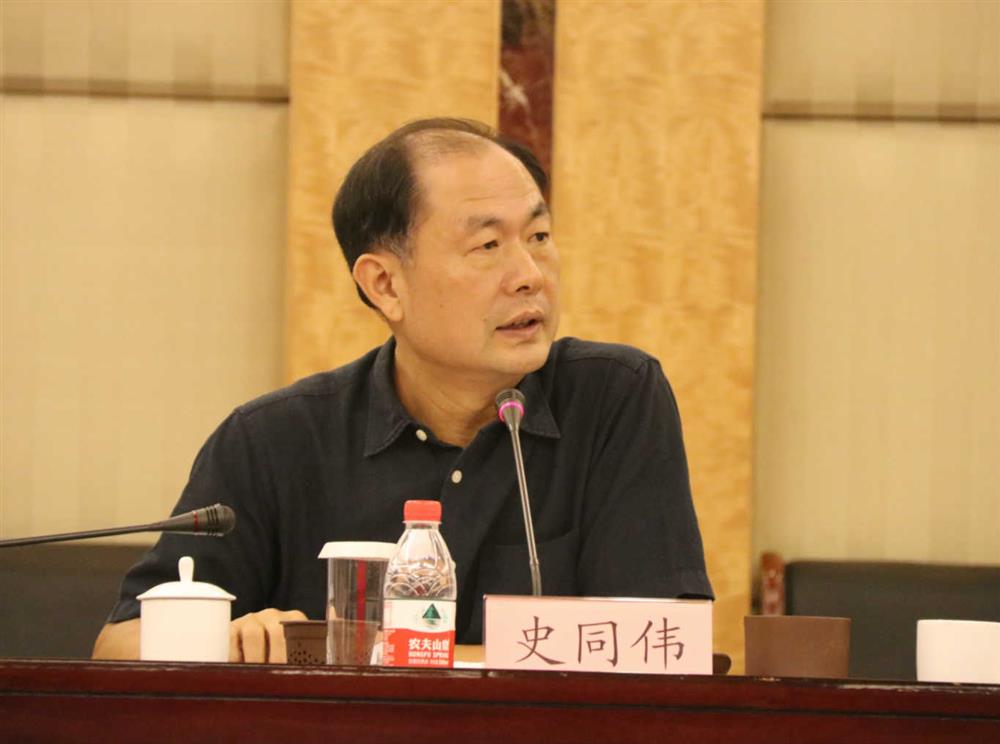 濟南產(chǎn)業(yè)發(fā)展投資集團有限公司召開半年工作總結(jié)大會