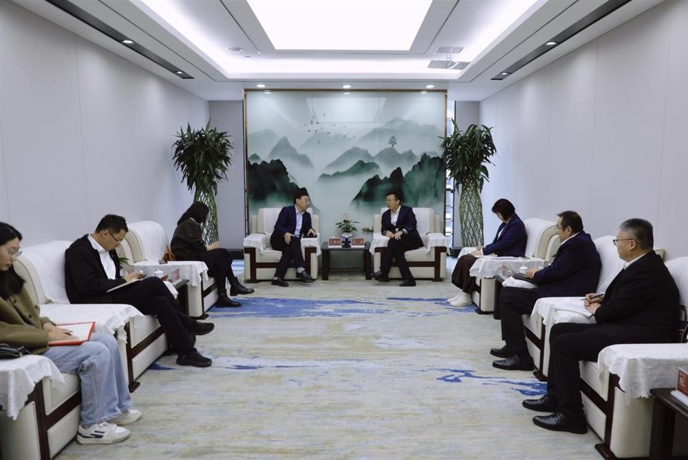 政企聯(lián)動(dòng)，共謀發(fā)展新路徑！ 濟(jì)南市商務(wù)局一行到產(chǎn)發(fā)集團(tuán)座談交流